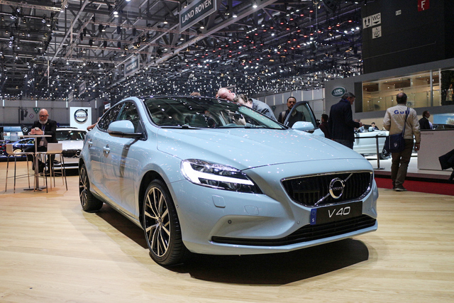 volvo 4月促销,v60与v60 cross country加入阵容