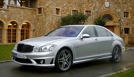 3升v8引擎的ml 63 amg,cls 63 amg及e 63 amg三款车,并同时成立