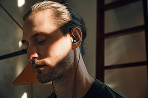 搭載升級版XWB單體-Sennheiser IE 300耳道耳機