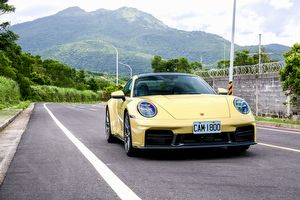 入門，但經典韻味猶存─Porsche 911 Carrera試駕圖集