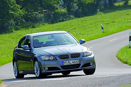 德裔柴油入門房車 全新bmw 318d 169萬登台販售 U Car新聞