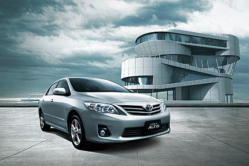广告 台湾国产房车市场上,有史以来最畅销的中小型房车toyota altis