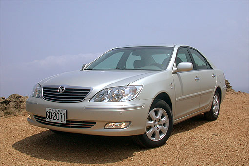 2002年toyota推出国产化camry,在市场上掀起一阵波澜.