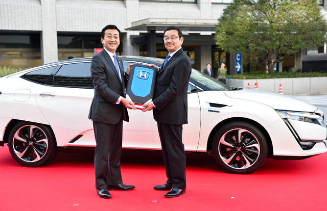 社長親自出馬交車 日本政府成honda Clarity Fuel Cell首位車主 U Car新聞