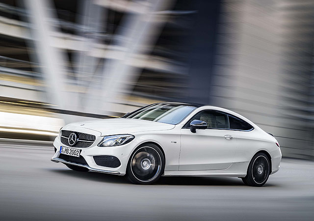 2017年4月入主mercedes-amg c 43 coupe,享一年乙式保险含100万零件险