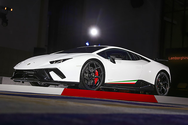 售价1,900万起,纽柏林量产最速王者lamborghini hurac