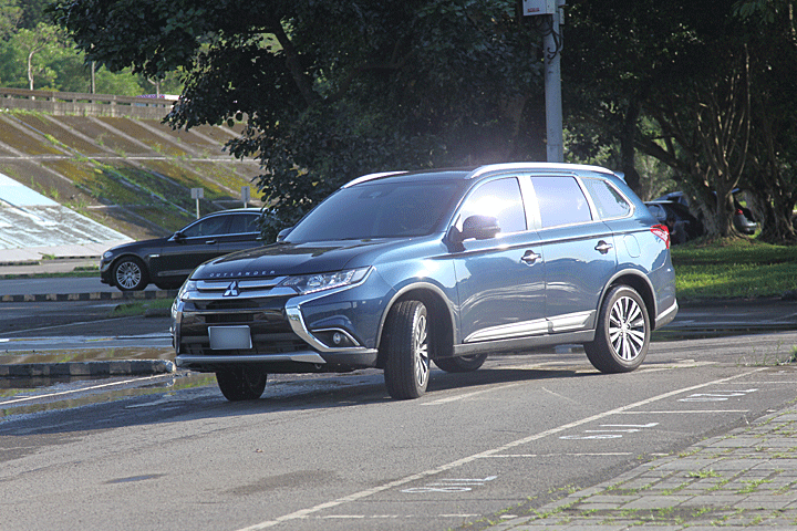 維修紀實 Mitsubishi Outlander後視鏡維修紀實 U Car售後