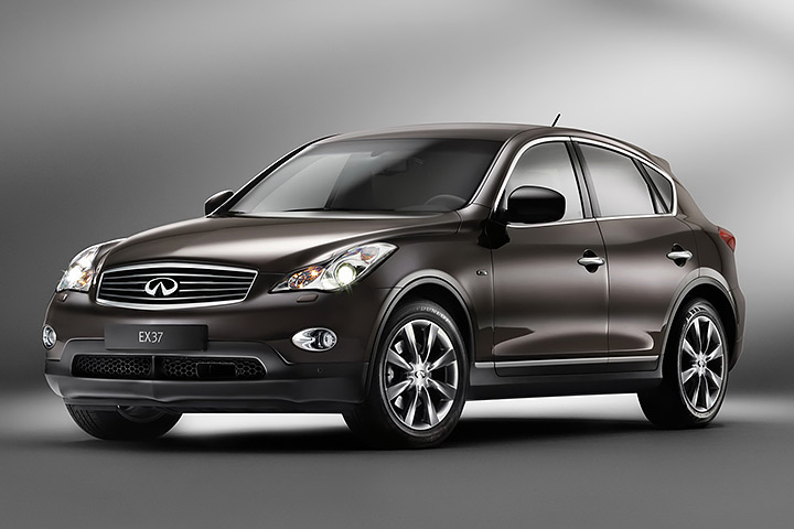 qx50 的前身是 2007 年推出的 ex 车系,采用当时