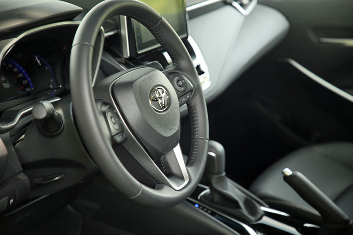 Re: [閒聊] 慟,即將改款的Altis仍沒電子手煞？