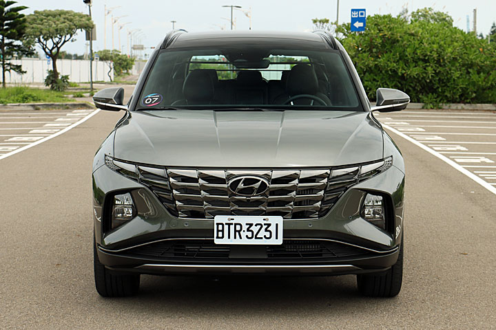 Hyundai Tucson L Turbo Hybrid Gasoline-Electric Model Released in China with Pre-Sale Orders Fully Booked