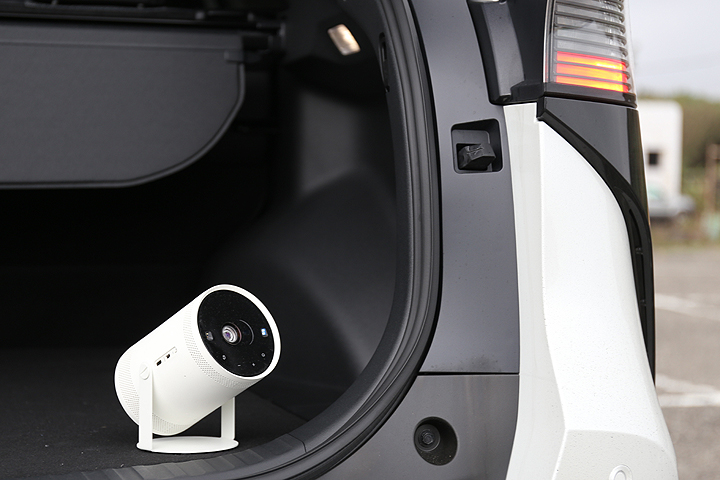 Toyota購車送Samsung The Freestyle微型智慧投影機開箱體驗 | U-CAR售後