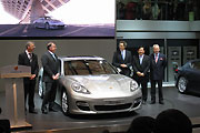 向全球富豪客招手，Porsche Panamera上海車展氣派曝光