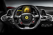 結合賽車座艙概念，Ferrari 458 Italia公佈內裝照片