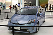 Toyota節淨未來， Prius Plug-in Hybrid、i-Real台北設計展現身
