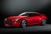 從賽道孕育而生，Aston Martin V12 Zagato