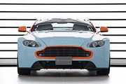 傳奇塗裝上身，Aston Martin V8 Vantage S客製車抵臺