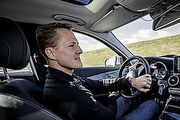 拿車神的安全來實驗，M.Schumacher測試新一代C-Class主動安全系統