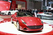 用講的也通，Ferrari針對FF推出蘋果CarPlay系統