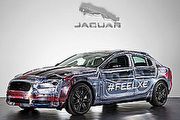 赤裸偽裝，Jaguar XE全新中小型豪華轎車預告