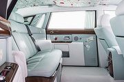 融合東方文化與頂級絲綢，Rolls-Royce Phantom Serenity靜謐絲語特式車