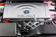 標語竟是「吃屎也能跑」，Toyota推出氫燃料電池車Mirai首支廣告