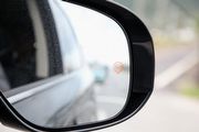 美國IIHS公布統計，車道偏移與盲點警示可降低撞擊意外