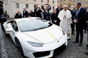 為公益與慈善而生，Lamborghini為教宗客製Huracán RWD拍賣