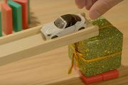 [勁廣告]慶祝聖誕佳節! Toyota和泰再操刀Tomica小車骨牌影片