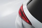 豐腴輪廓畢露， 新一代M-Benz A-Class局部外觀釋出