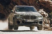 快來了嗎？BMW大改款X5釋出偽裝車測試影片