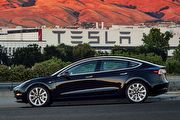 劍指Mazda3與Golf，Musk透露Tesla 5年內將生產小型車款