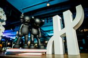 宇舶愛藝術！HUBLOT 宇舶錶香港藝術節呈現 KAWS 作品展