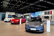 新鋁圈、增電動尾門及無線充電板，新版本 Tesla Model 3已到港展示
