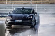 創造電動車最長甩尾距離，Porsche Taycan打破金氏世界紀錄