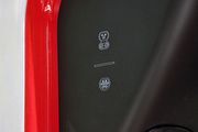 [U-EV] 國內Tesla新車將導入CCS2，改成雙槍的V2充電樁圖示卻名實不符？