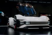 Porsche首度參與德國科隆電玩展 Gamescom，展示虛擬賽車Vision Gran Turismo 全新樣貌