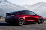 [U-EV] Tesla德國柏林廠午夜櫻桃紅色Model Y車門照流出，選配價新臺幣10.3萬元，目前僅供歐洲與中東市場