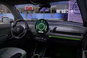 [U-EV] Mini原廠揭露新世代數位座艙，圓形OLED螢幕提供8種模式、配置Spike智慧助理