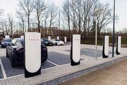 Tesla臺灣超級充電站正式突破100站，預告未來將引進V4超級充電技術