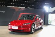 [U-EV]Long Range車型擔綱首演、運動化氣息更加強烈，Tesla小改款Model 3國內實拍
