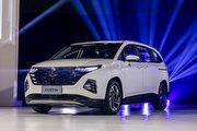 南陽實業調整Hyundai Custin入門車型配備，取消豪華雙天窗、售價下修為129.9萬