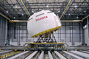 主動安全研發後盾，Toyota發表全球最大型駕駛模擬器