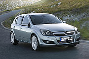 電影「刺殺據點」飛車秀，Opel Astra大顯身手