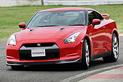 馳騁N&uuml;rburgring，歐洲Nissan提供GT-R車主駕馭訓練課程