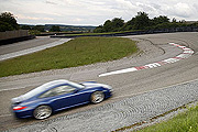 平均油耗14.9 km/l，Porsche 911 Carrera締造佳績
