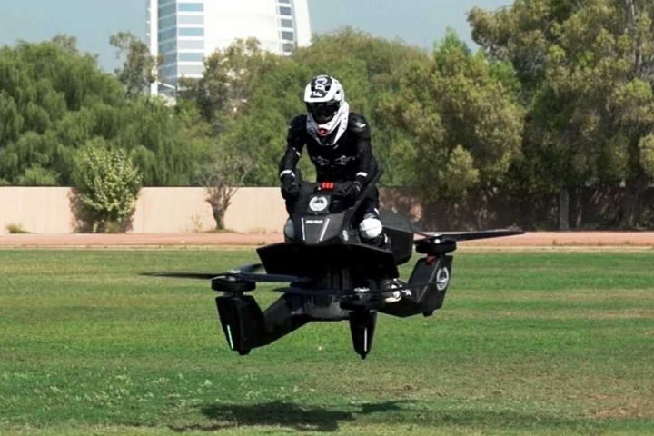 科幻飛天戰警成為現實 杜拜警方將投入飛行機車設備 U Car