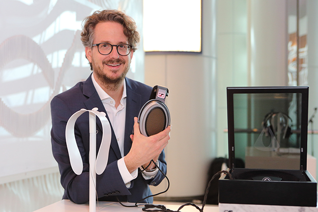 在Art Basel遇見當代經典－Sennheiser展出HE1靜電耳機