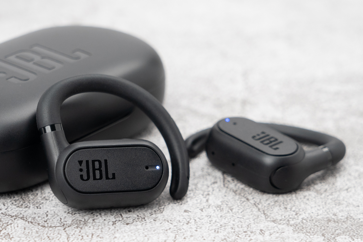 滿滿的實用性，一用滿意－JBL Soundgear Sense 真無線耳機